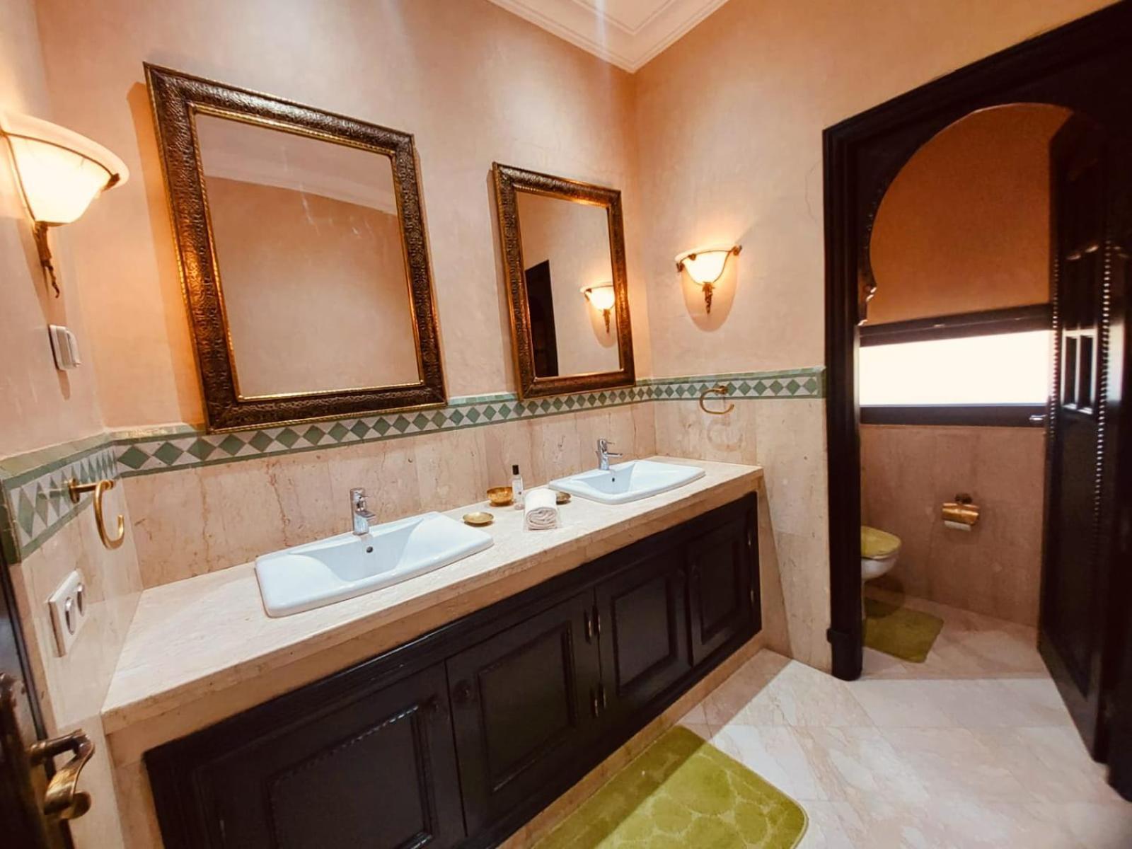 Naoura House Villa *